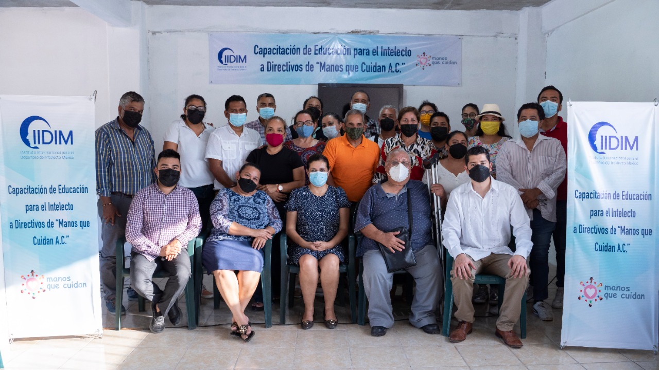 [México] Capacitación de Educación para el Intelecto a Directivos de “Manos que Cuidan A.C.”